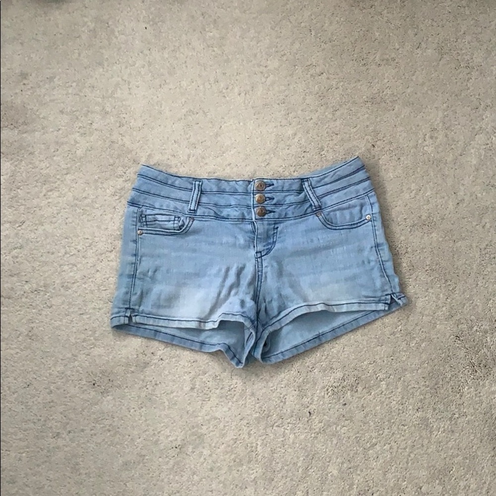 Light wash Jean shorts